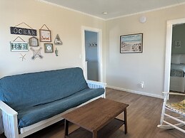 Moontide Motel Cabins & Apartments