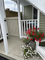 Moontide Motel Cabins & Apartments