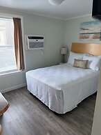 Moontide Motel Cabins & Apartments