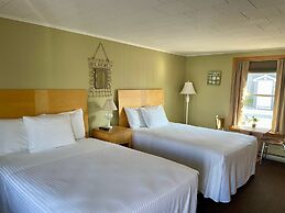 Moontide Motel Cabins & Apartments