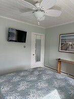 Moontide Motel Cabins & Apartments