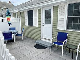 Moontide Motel Cabins & Apartments