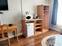 Claymore inn & Suites