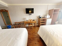 Claymore inn & Suites