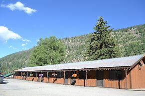 Wolf Creek Ranch Ski Lodge