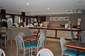 Dunes Express Inn & Suites
