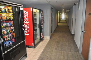 Dunes Express Inn & Suites