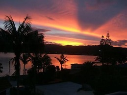 Paku Lodge Resort