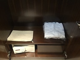 Central Palace Hotel