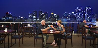 Central Palace Hotel