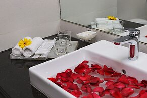 Central Palace Hotel