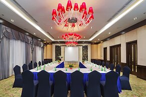 Central Palace Hotel