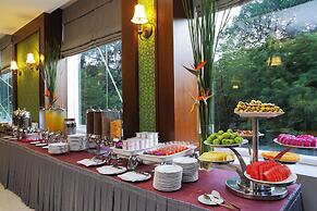 Central Palace Hotel