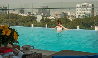 Central Palace Hotel