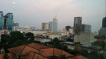 Central Palace Hotel