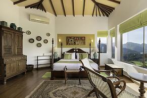 The Albatross, Kandy