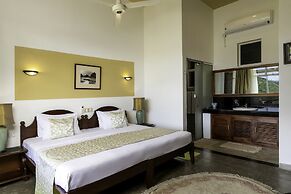 The Albatross, Kandy