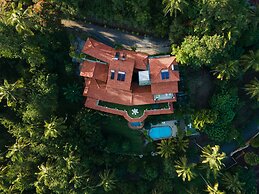 The Albatross, Kandy