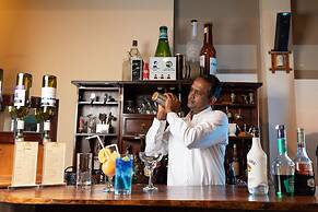 The Albatross, Kandy