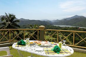 The Albatross, Kandy