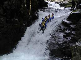 Petit Hotel Blanc Fleur