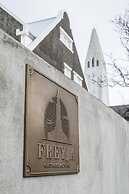 Freyja Guesthouse & Suites