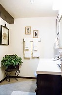The Roost Bed and Breakfast