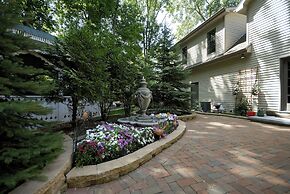 The Roost Bed and Breakfast