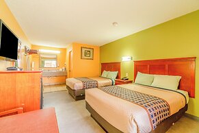 Crown Inn By OYO Denver Tx