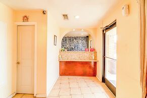 Crown Inn By OYO Denver Tx