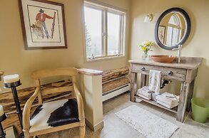 The Silver Lake Lodge