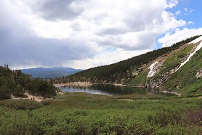 The Silver Lake Lodge