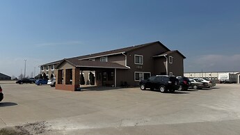 Clarion Hometown Inn