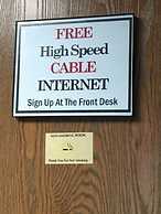 Clarion Hometown Inn