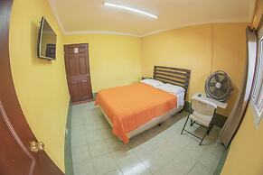 Euro Hostal - Hostel