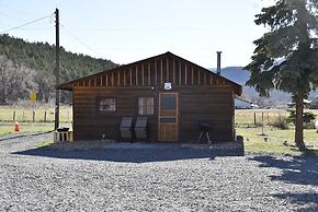 Chinook Cabins & RV Park