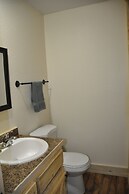 Chinook Cabins & RV Park