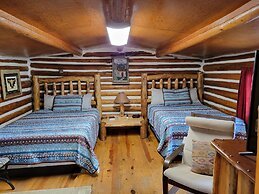 Chinook Cabins & RV Park