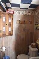 Chinook Cabins & RV Park