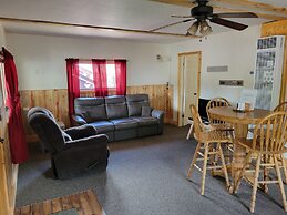 Chinook Cabins & RV Park