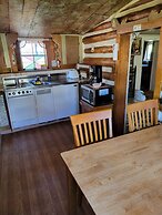 Chinook Cabins & RV Park