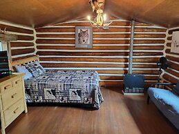 Chinook Cabins & RV Park