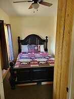 Chinook Cabins & RV Park