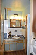 Chinook Cabins & RV Park