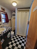 Chinook Cabins & RV Park