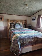 Chinook Cabins & RV Park