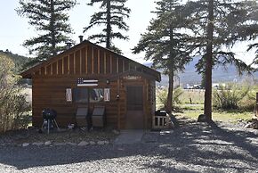 Chinook Cabins & RV Park