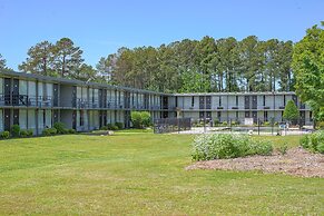 Masters Inn Selma/Smithfield I-95 By OYO