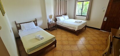 Marvin's Seaside Inn