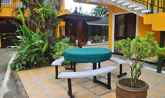 Marvin's Seaside Inn